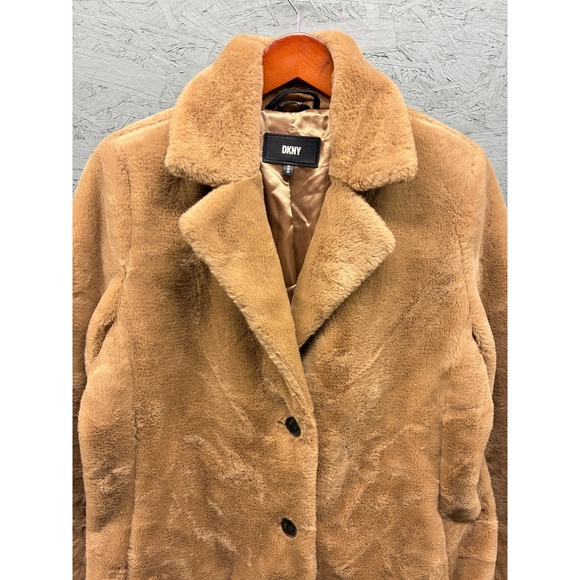 DKNY‎ Womens M Tan Faux Fur Coat Button Front Collar Soft Plush Winter Jacket - Picture 2 of 15